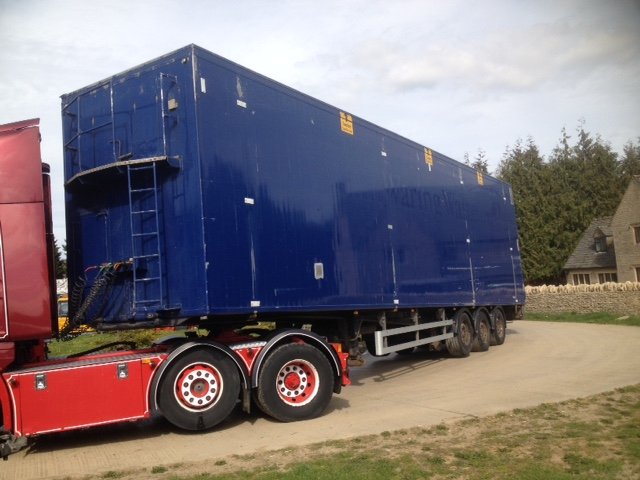 2005 POLSKI 140 Cubic Yard Walking Floor Trailer